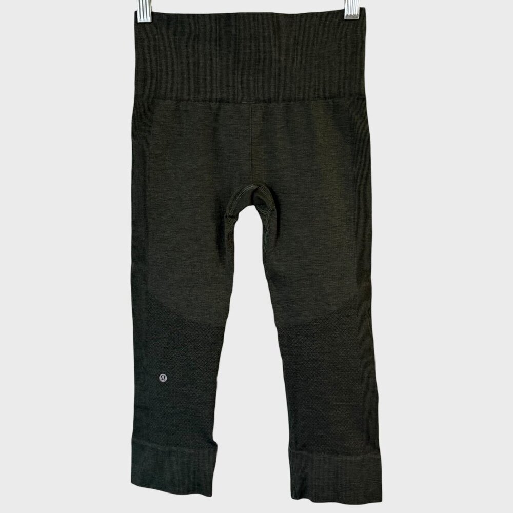 Lululemon Seamlessly Street Crop Capri Legging Green Women's 2 Athletic Yoga Gym - Picture 5 of 10
